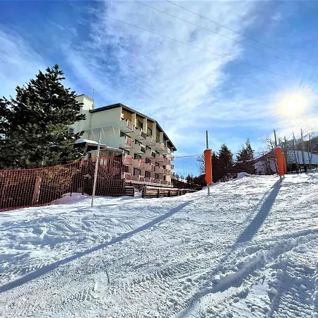 Cosy Au Pied Des Pistes Avec Balcon Et Parking - - Fr-1-330f-215 Apartment *