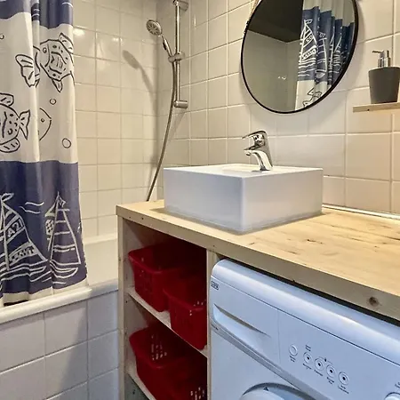 Cosy Au Pied Des Pistes Avec Balcon Et Parking - - Fr-1-330f-215 La Salle-les-Alpes